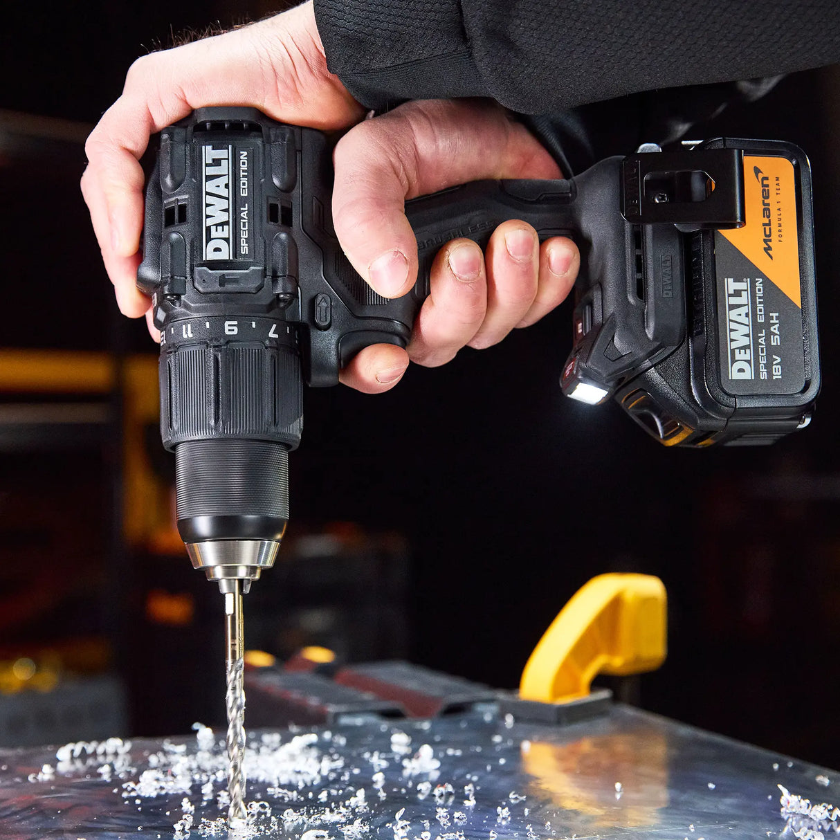 Trapano avvitatore Dewalt McLaren DCD86MP2T-QW 18V 5Ah