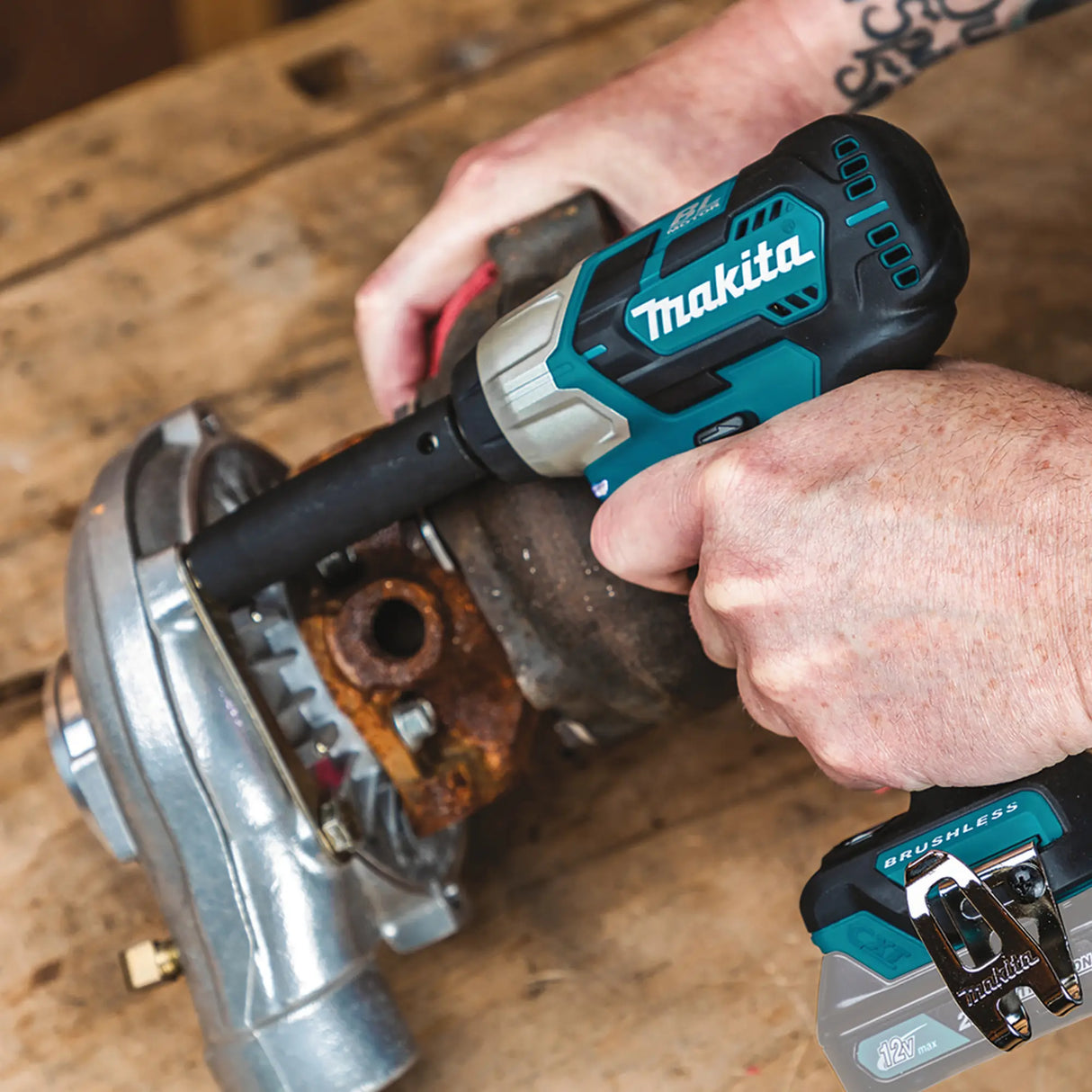 Avvitatore ad impulsi Makita TW161DSAJ 12V 2Ah