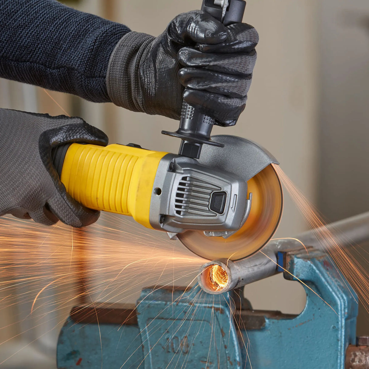 Winkelschleifer Stanley FMEG210-QS 850W