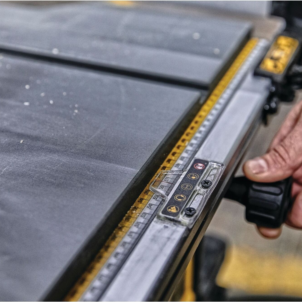 Sega da Banco Dewalt DWE7492-QS 250mm 2000W
