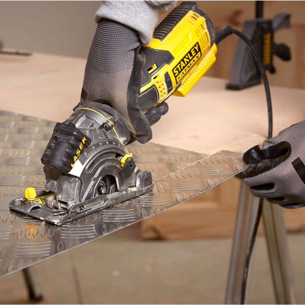 FME380K-QS - Mini-Kreissäge Stanley FatMax FME380K 650W - Bild 9