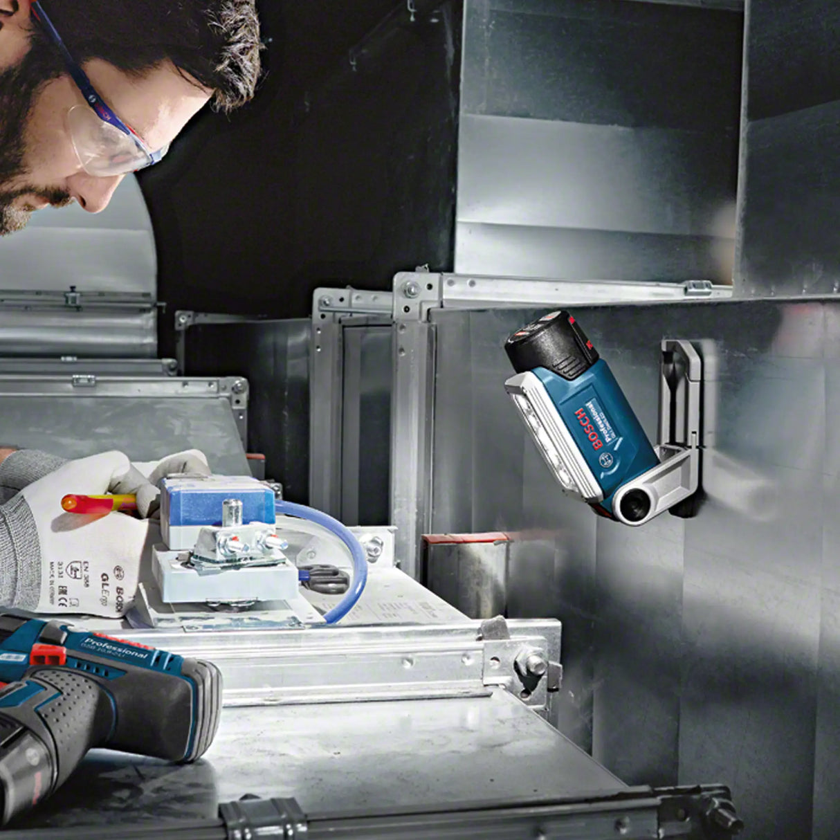 Faro da cantiere Bosch GLI 12V-330 PRO 12V