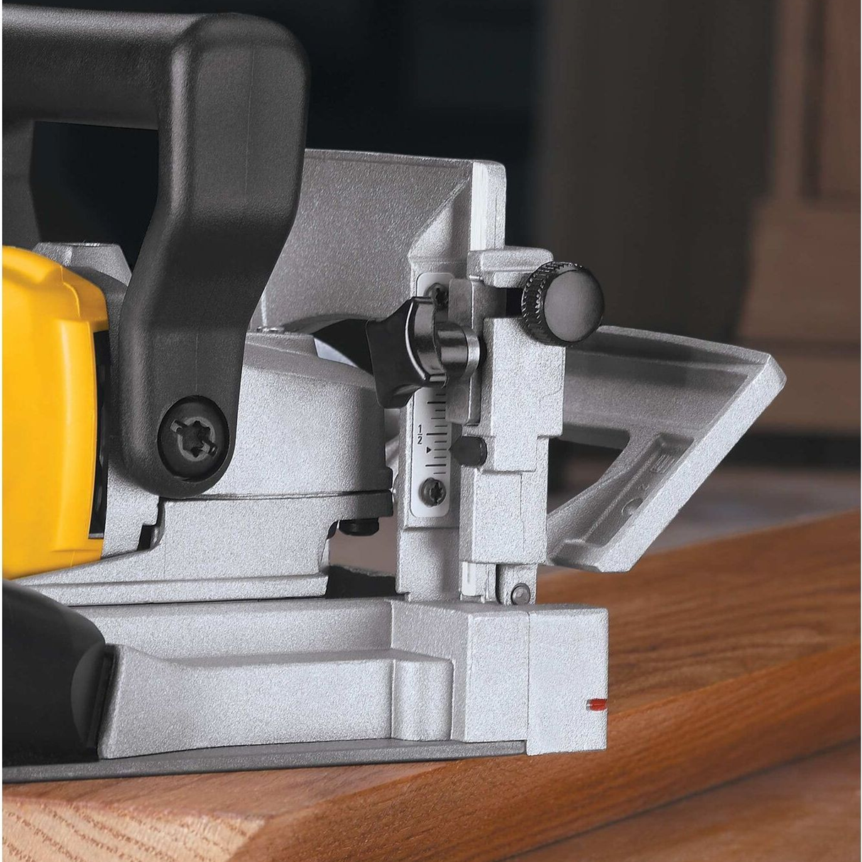 DW682K-QS - Fresatrice Dewalt DW682K-QS 600W - Immagine 9