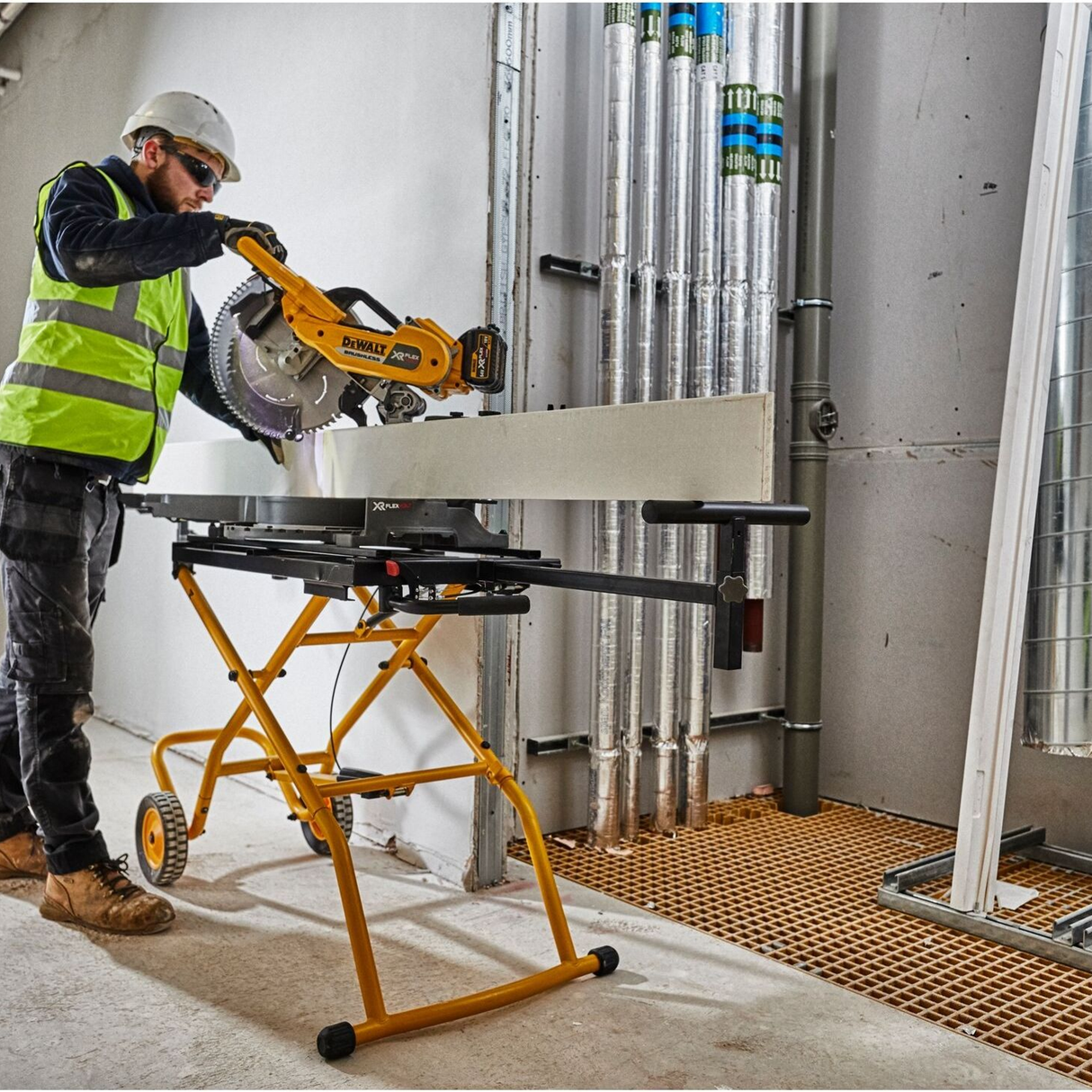 Cavalletto Rotante Dewalt DE7260-XJ per Troncatrice